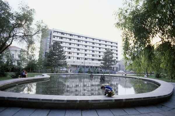 Здание гостиницы Кодру в центре города Кишинев. - Sputnik Молдова