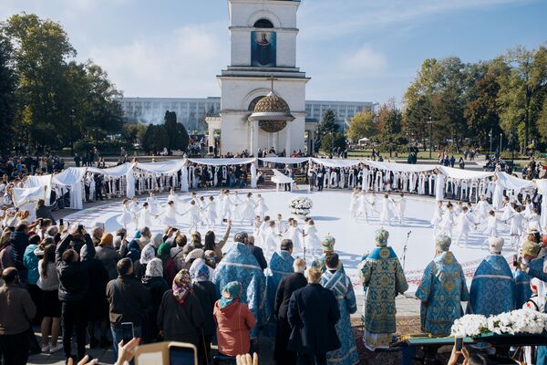 Покров Пресвятой Богородицы – этот день является Храмовым праздником Кишинева, 2019 год. - Sputnik Молдова