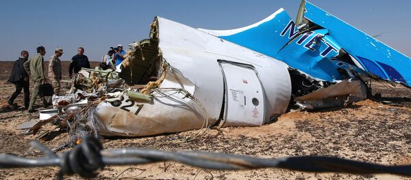 Место крушения российского самолета Airbus A321 в Египте Место крушения российского самолета Airbus A321 в Египте - Sputnik Молдова
