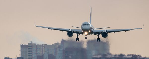 Un avion atterrit à Omsk - Sputnik Moldova-România