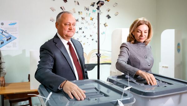 Игорь Додин с супругой Галиной на выборах примара в Кишиневе - Sputnik Moldova