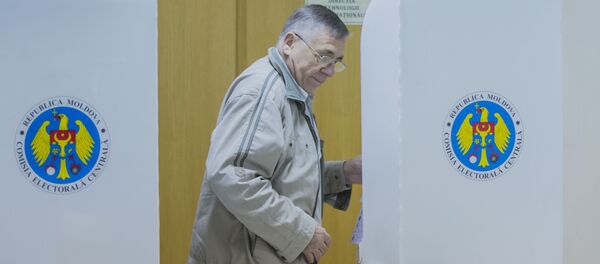 Как жители Молдовы голосовали на местных выборах в Кишиневе - Sputnik Молдова