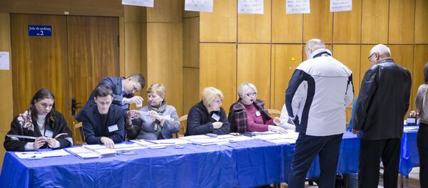 Как жители Молдовы голосовали на местных выборах в Кишиневе Как жители Молдовы голосовали на местных выборах в Кишиневе - Sputnik Молдова