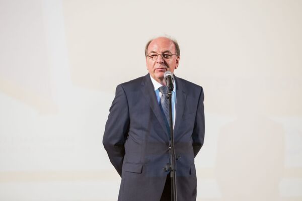 Посол России поздравил женщин Молдовы с праздником Посол России поздравил женщин Молдовы с праздником - Sputnik Молдова