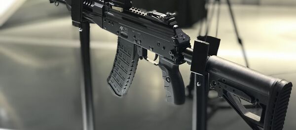 Концерн Калашников представил гражданскую версию автомата АК-12 и дрон-камикадзе Ланцет - Sputnik Moldova