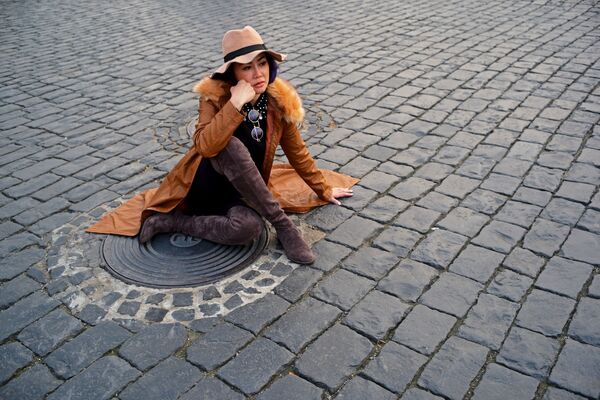 Иностранная туристка на Красной площади в Москве - Sputnik Молдова