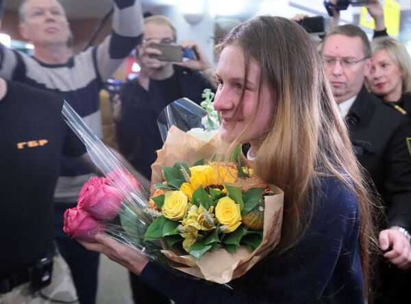 Maria Butina a revenit în Rusia: Primele declarații Maria Butina a revenit în Rusia: Primele declarații - Sputnik Moldova-România