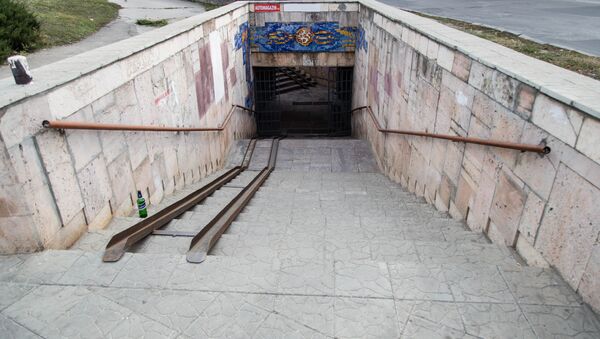 подземный пешеходный переход trecere de pietoni subterana - Sputnik Молдова