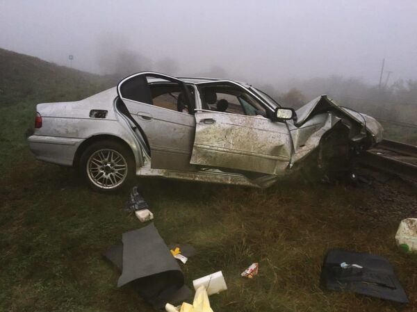 Страшное ДТП в Чадыр-Лунге: машина - всмятку, пассажиры - в больнице - Sputnik Молдова