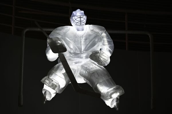 Экспонат выставки Парк ледяных скульптур Государственного музея спорта в Ледовом дворце спорта Айсберг - Sputnik Молдова