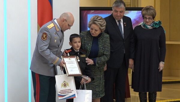 Награда нашла юного героя: история мальчика, который спас друга в Хабаровске - Sputnik Молдова