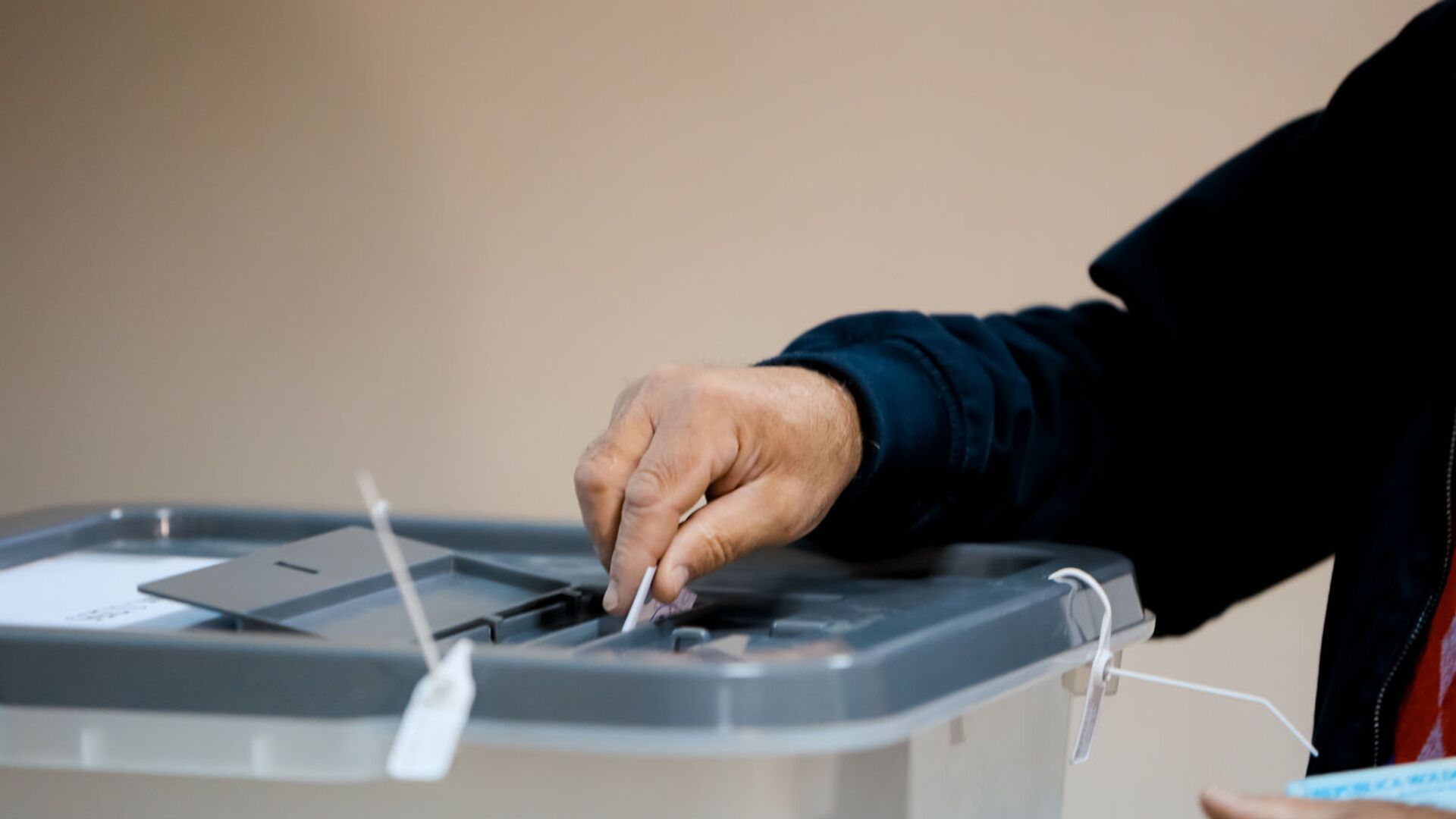 Кишиневцы голосуют на втором туре местных выборов - Sputnik Moldova, 1920, 12.05.2023