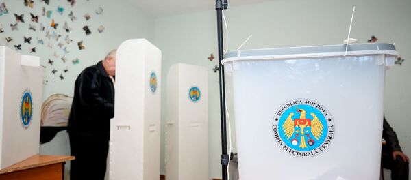 Кишиневцы голосуют на втором туре местных выборов - Sputnik Moldova