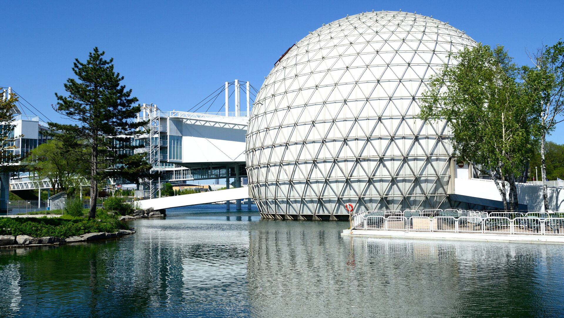 Парк развлечений Онтарио Плейс в Торонто, Канада - Sputnik Moldova, 1920, 03.07.2021