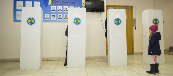 Кишиневцы голосуют на втором туре местных выборов - Sputnik Moldova-România