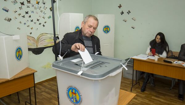 Кишиневцы голосуют на втором туре местных выборов - Sputnik Moldova