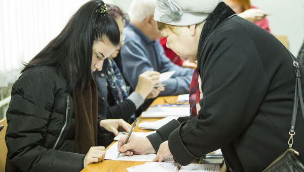 Кишиневцы голосуют на втором туре местных выборов - Sputnik Moldova-România