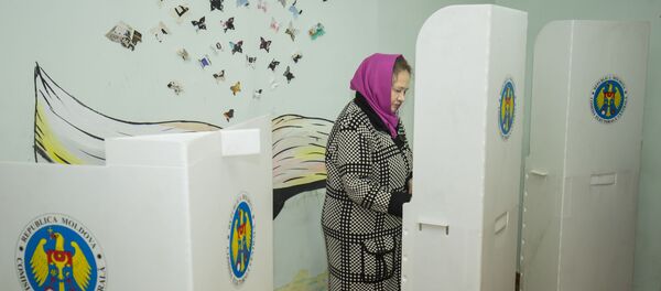 Кишиневцы голосуют на втором туре местных выборов - Sputnik Moldova