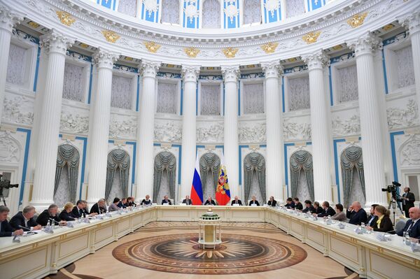 Путин: интерес к русскому языку наблюдается в странах, сотрудничающих с РФ - Sputnik Молдова