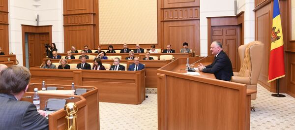 Встреча президент Молдовы Игоря Додона с главами дипмиссий, аккредитованных в республике Встреча президент Молдовы Игоря Додона с главами дипмиссий, аккредитованных в республике - Sputnik Молдова