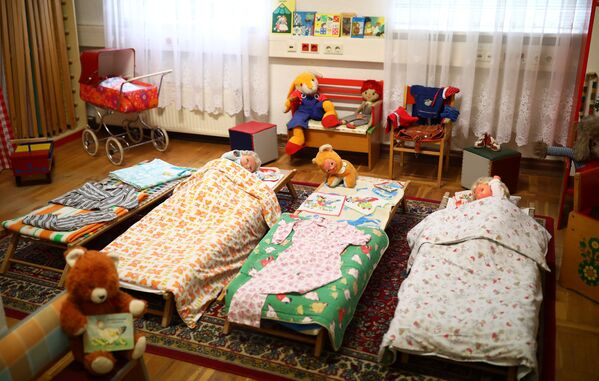 Спальня детского сада в музее ГДР в Пирне, Германия - Sputnik Молдова