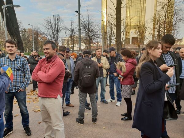 Заседание парламента: социалисты выдвинули вотум недоверия правительству Заседание парламента: социалисты выдвинули вотум недоверия правительству - Sputnik Молдова