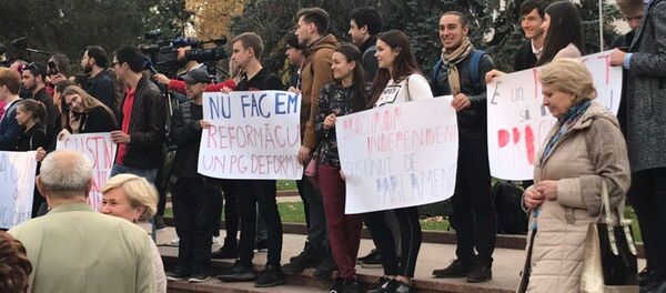 Protest la Parlamentul Republicii Moldova 08 noiembrie 2019 - Sputnik Молдова