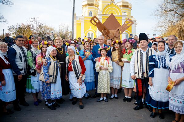 Festivalul vinului „Gagauz Șarap Yortusu” în Găgăuzia. - Sputnik Moldova