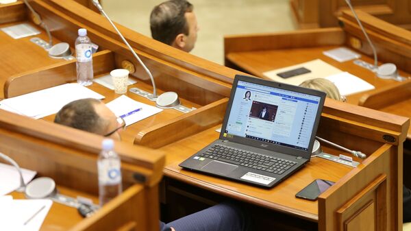 Laptop, acces online - Sputnik Moldova-România
