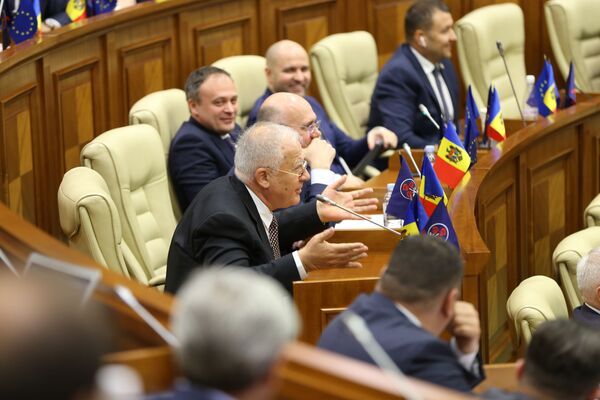 Заседание парламента РМ – вотум недоверия правительству Санду / Ședința Parlamentului RM – Moțiunea de cenzură - Sputnik Молдова