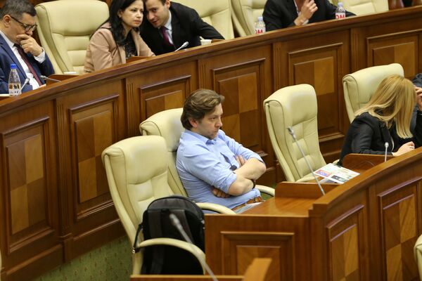 Заседание парламента РМ – вотум недоверия правительству Санду - Sputnik Молдова