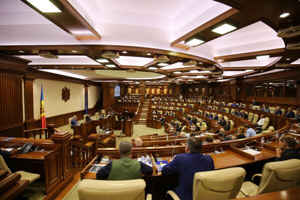 Ședința parlamentului Republicii Moldova din 12 noiembrie - Moțiune de cenzură pentru Guvernul Sandu
Au fost prezenți 93 de deputați - Sputnik Moldova