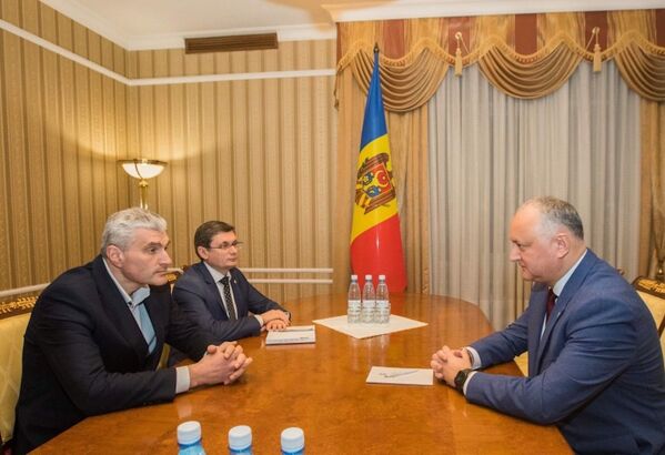 Igor Dodon și parlamentarii ACUM discută despre desemnarea unui nou premier - Sputnik Moldova