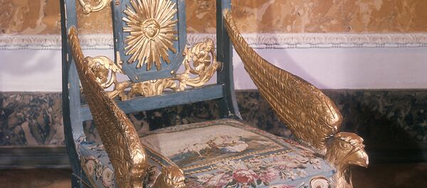 Кресло из Государственного Эрмитажа, fotoliu - Sputnik Moldova