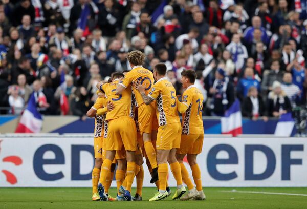 Fotbal: Moldova conduce naţionala Franţei cu 1:0 - LIVE - Sputnik Moldova