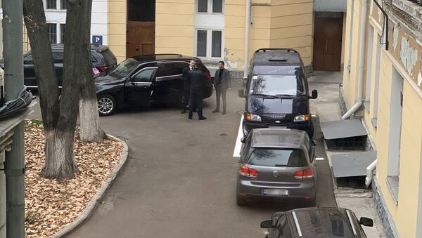Mașina ambasadei Americi la primărie - Sputnik Moldova