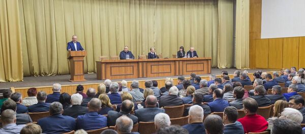 Президент Молдовы Игорь Додон на заседании Республиканского совета Партии социалистов Президент Молдовы Игорь Додон на заседании Республиканского совета Партии социалистов - Sputnik Молдова