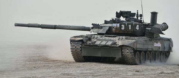 Un char T-80U - Sputnik Moldova
