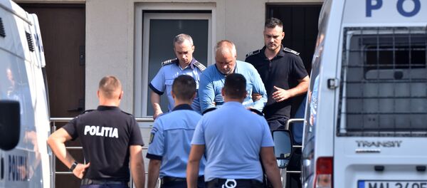 Anchetatorii români fac percheziții în casa lui Gheorghe Dinca  - Sputnik Moldova-România