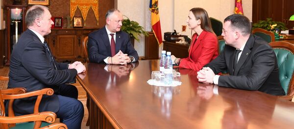 Igor Dodon a semnat decretul privind numirea doamnei Daniela Morari în funcția de Ambasador, Şef al Misiunii Republicii Moldova pe lîngă Uniunea Europeană Igor Dodon a semnat decretul privind numirea doamnei Daniela Morari în funcția de Ambasador, Şef al Misiunii Republicii Moldova pe lîngă Uniunea Europeană - Sputnik Moldova