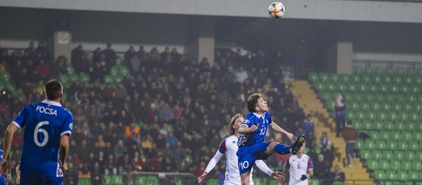 Матч между сборными Молдовы и Исландии по футболу - Sputnik Moldova