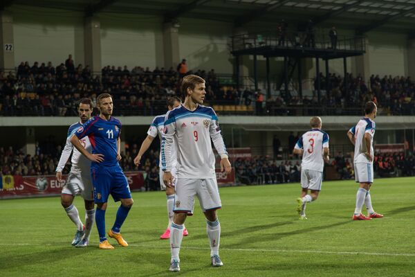 Матч между сборными Молдовы и России в отборе на Евро-2016 футбол - Sputnik Молдова