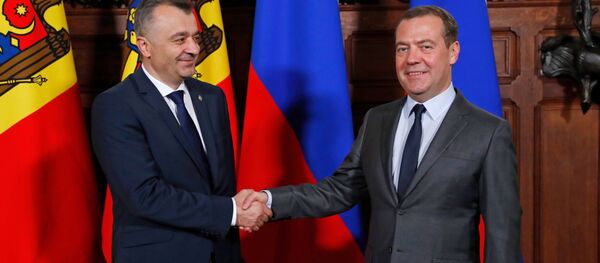 Premierul Federației Ruse, Dmitri Medvedev, și premierul Republicii Moldova, Ion Chicu (în stânga) - Sputnik Moldova