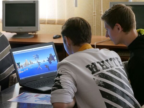 Muzeu pe internet: Elevii au creat primele exponate virtuale Muzeu pe internet: Elevii au creat primele exponate virtuale - Sputnik Moldova
