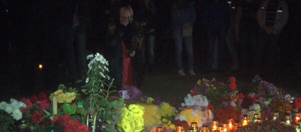 Одесситы зажгли свечи и выпустили в небо фонарики в память о погибших 2 мая Одесситы зажгли свечи и выпустили в небо фонарики в память о погибших 2 мая - Sputnik Молдова