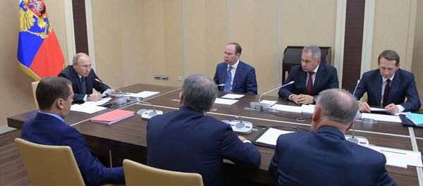 Президент РФ В. Путин провел заседание Совбеза РФ - Sputnik Moldova-România