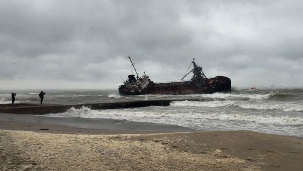 Танкер Делфи терпит бедствие в Одесском заливе - Sputnik Молдова