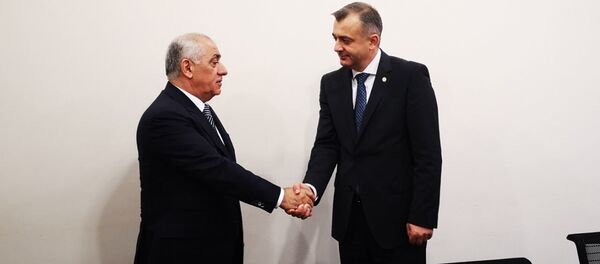 Premierul Ion Chicu s-a întâlnit cu omologul său din Azerbaijan, Ali Asadov Premierul Ion Chicu s-a întâlnit cu omologul său din Azerbaijan, Ali Asadov - Sputnik Молдова