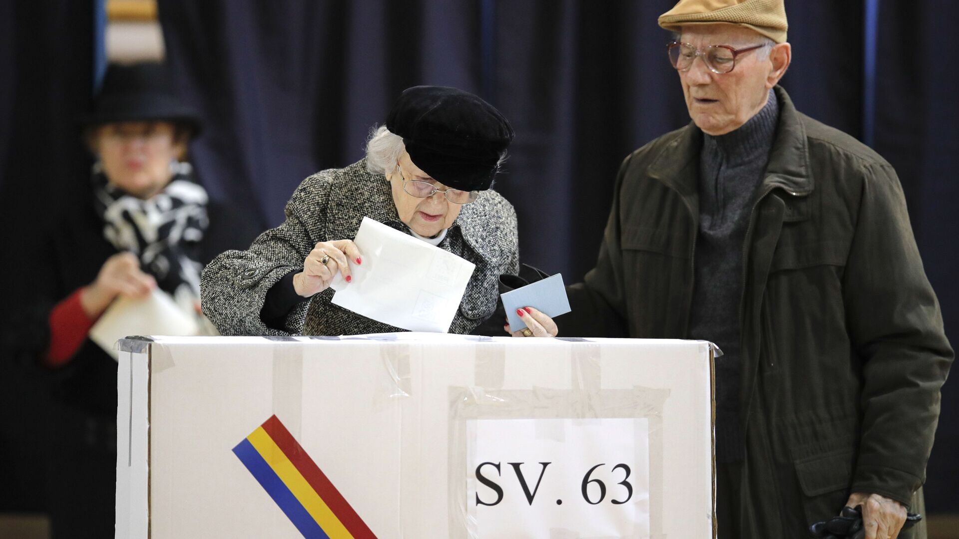 Alegeri prezidențiale în România, turul 2 - Sputnik Moldova, 1920, 04.11.2023