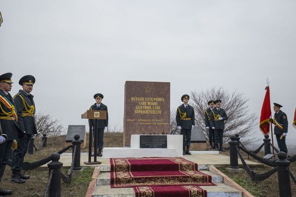 La Șerpeni a demarat acțiunea „Drumurile memoriei” consacrată aniversării a 75-a a Marii Victorii. - Sputnik Moldova